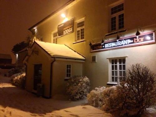 Imagen del bar/restaurante del Hotel Monnington Lodge. Foto 2