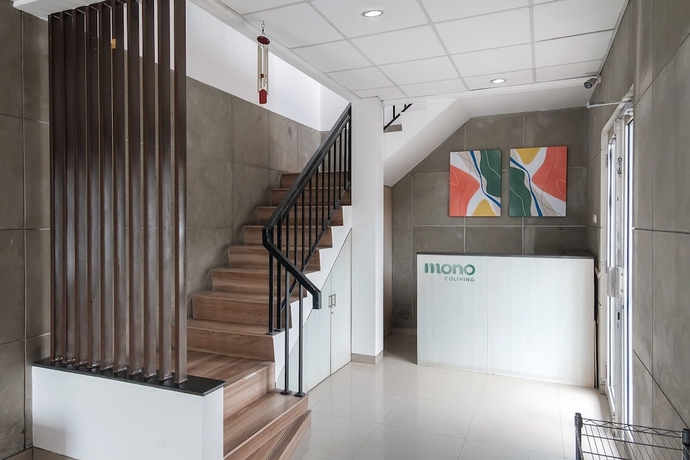 Imagen de los interiores del Hotel Mono Coliving Brotojoyo Semarang. Foto 13