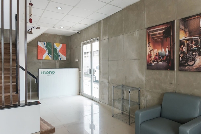 Imagen de los interiores del Hotel Mono Coliving Brotojoyo Semarang. Foto 16