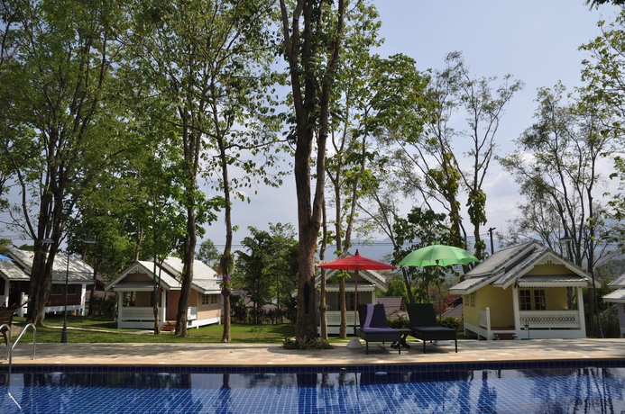 Imagen de la piscina del Hotel Monoceros Resort. Foto 15