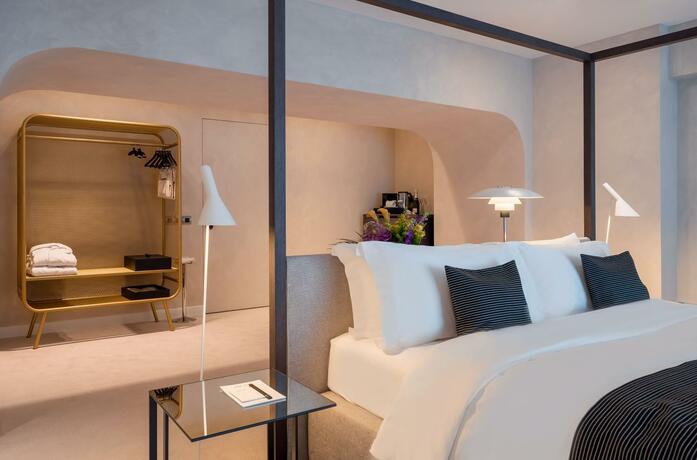 Imagen general del Hotel Monograph Freedom Square. Foto 11