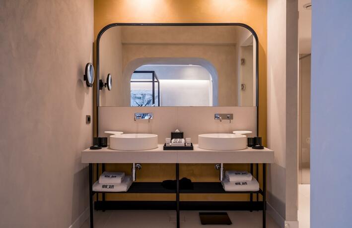 Imagen general del Hotel Monograph Freedom Square. Foto 27