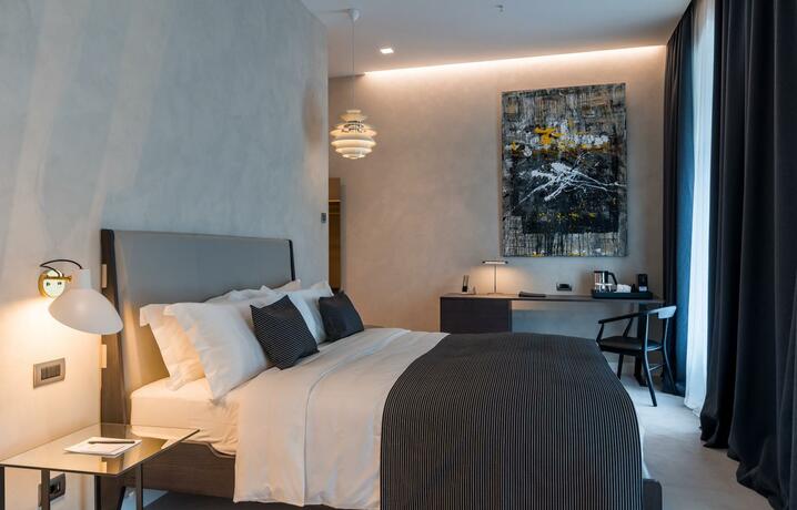 Imagen general del Hotel Monograph Freedom Square. Foto 30