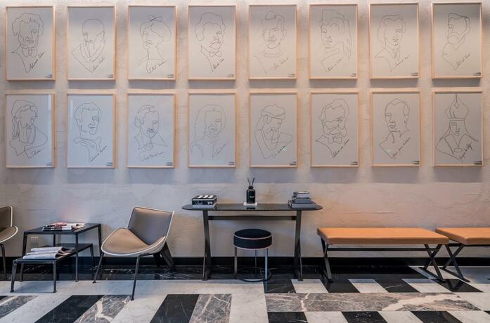 Imagen general del Hotel Monograph Freedom Square. Foto 43