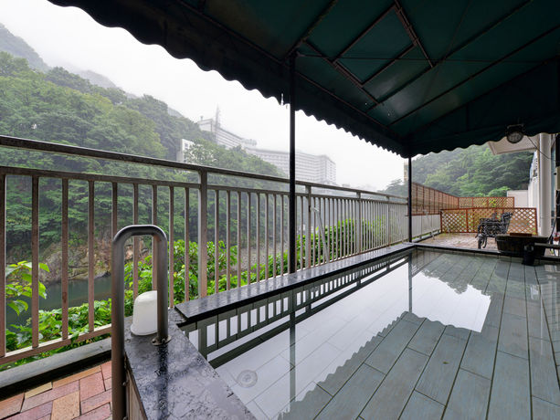 Imagen de los exteriores del Hotel Monogusanoyado Hanasenkyo. Foto 5