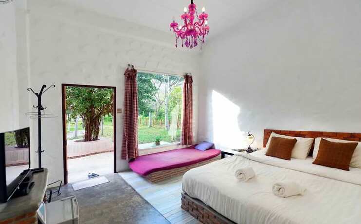 Imagen de los interiores del Hotel Monoko Porploen Resort. Foto 19