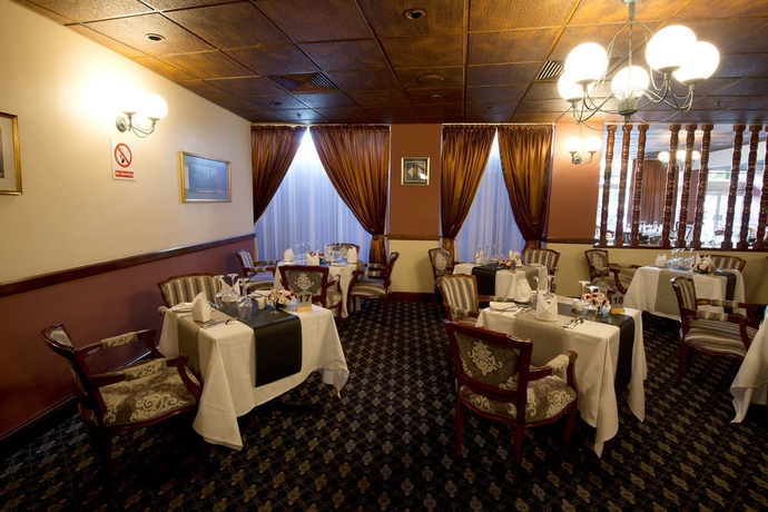 Imagen del bar/restaurante del Hotel Monomotapa. Foto 2