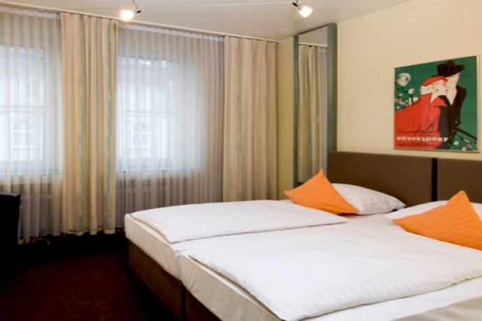 Imagen general del Hotel Monopol, Dusseldorf. Foto 7