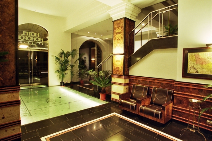 Imagen de los interiores del Hotel Monopol, Katowice. Foto 15