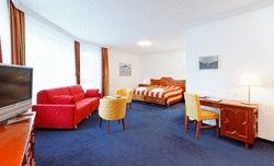Imagen de la habitación del Hotel Monopol, St Moritz . Foto 6