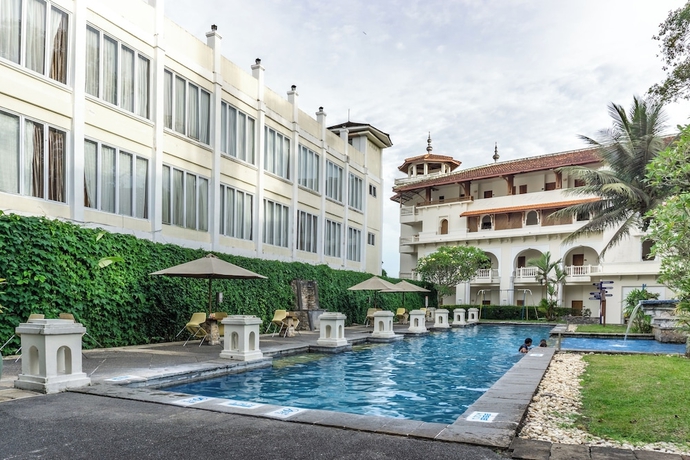 Imagen de la piscina del Hotel Monopoli Inn Bukittinggi. Foto 14