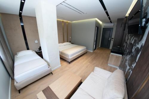 Imagen de la habitación del Hotel Monopoly. Foto 15