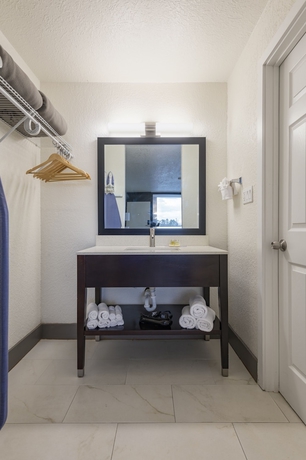 Imagen de la habitación del Hotel Monreale Express International Drive Orlando. Foto 10