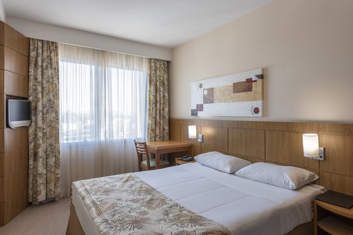 Imagen de la habitación del Hotel Monreale Plus S&atilde;o Jos&eacute; dos Campos. Foto 13