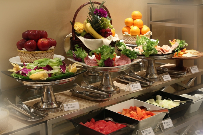 Imagen del bar/restaurante del Hotel Monroe and Suites. Foto 2