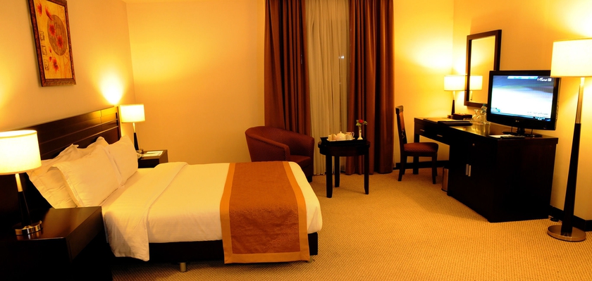 Imagen de la habitación del Hotel Monroe and Suites. Foto 15