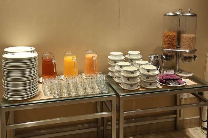 Imagen del bar/restaurante del Hotel Monroe and Suites. Foto 11