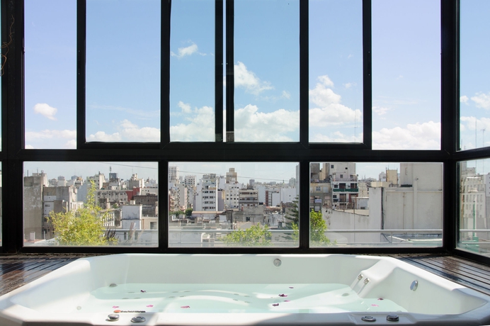 Imagen de la piscina del Hotel Monserrat Apart. Foto 16