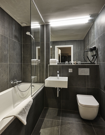 Imagen de la habitación del Hotel Monsieur Ernest. Foto 15