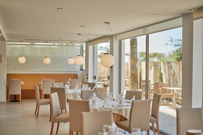 Imagen del bar/restaurante del Hotel Monsuau Cala D'or Boutique - Adults Only. Foto 14