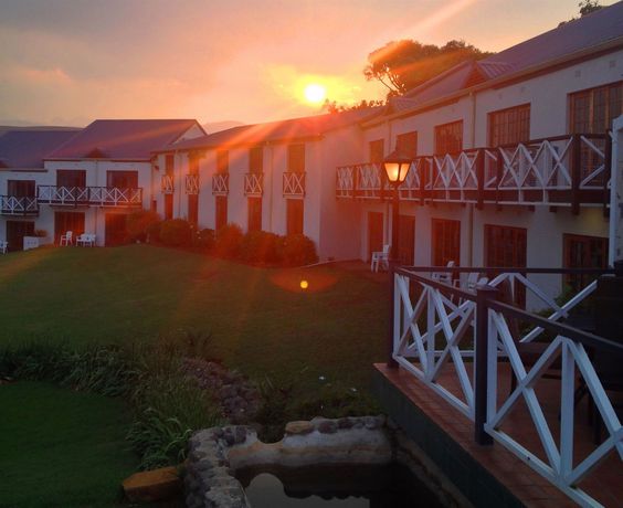 Imagen de los exteriores del Hotel Mont Aux Sources. Foto 9