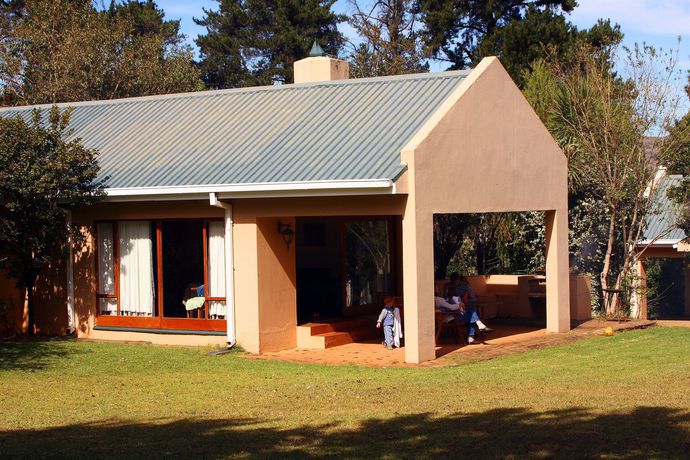 Imagen de los exteriores del Hotel Mont Aux Sources. Foto 11