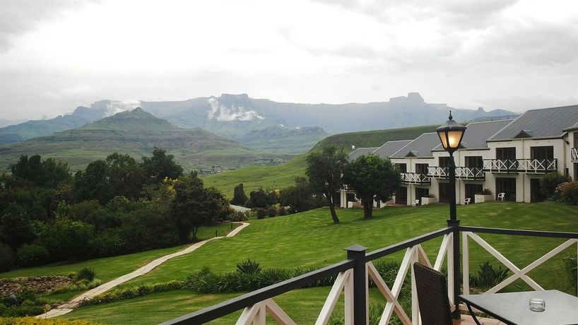 Imagen de los exteriores del Hotel Mont Aux Sources. Foto 12