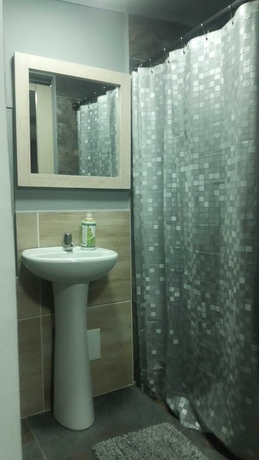 Imagen de la habitación del Hotel Mont Blanc, Circasia. Foto 7