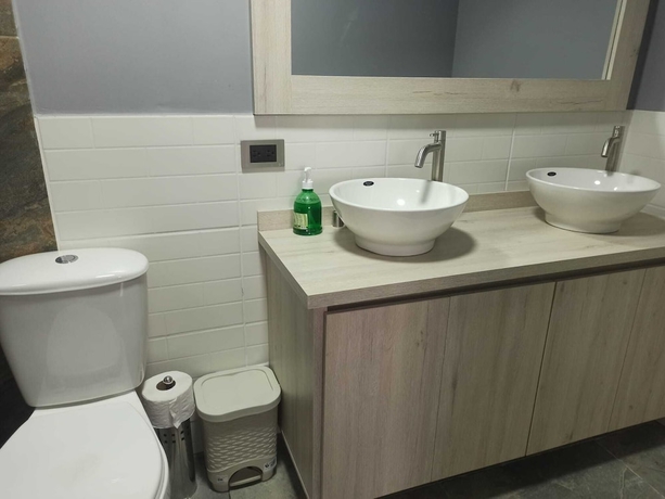 Imagen de la habitación del Hotel Mont Blanc, Circasia. Foto 8