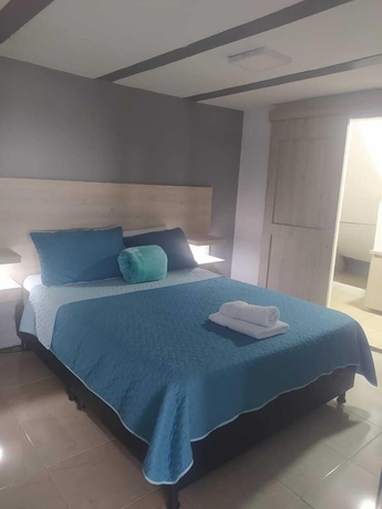 Imagen de la habitación del Hotel Mont Blanc, Circasia. Foto 10