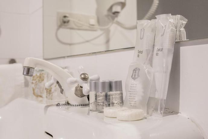 Imagen de la habitación del Hotel Mont Blanc, Sierra Nevada. Foto 6