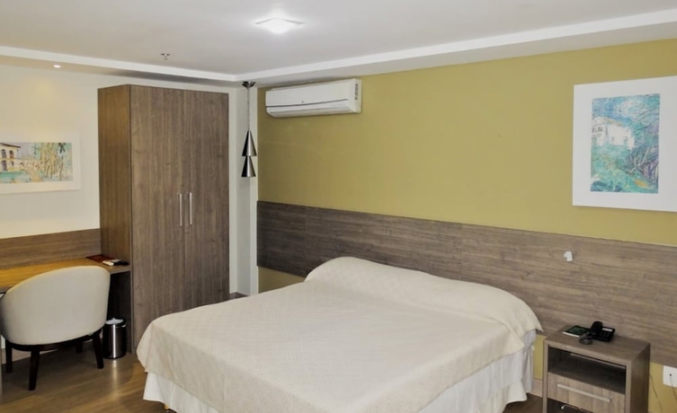Imagen de la habitación del Hotel Mont Blanc Suites. Foto 7