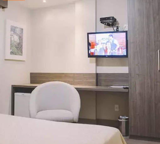 Imagen de la habitación del Hotel Mont Blanc Suites. Foto 8