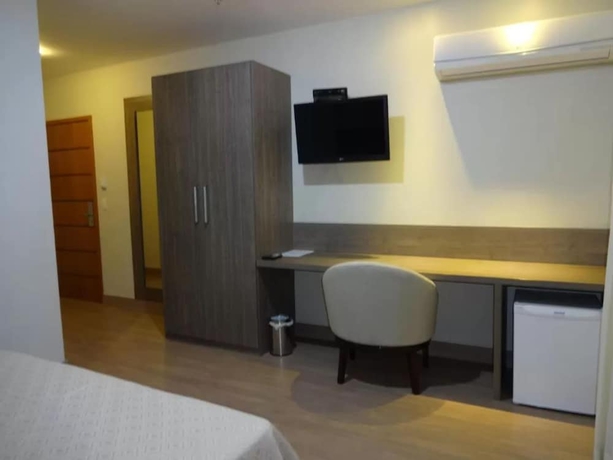 Imagen de la habitación del Hotel Mont Blanc Suites. Foto 10