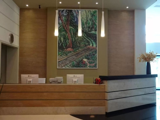 Imagen de los interiores del Hotel Mont Blanc Suites. Foto 15