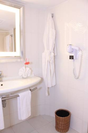 Imagen de la habitación del Hotel Mont Fébé. Foto 4