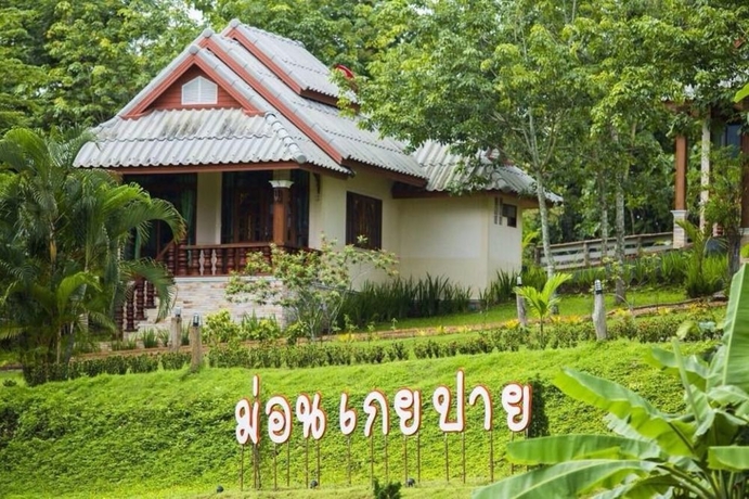 Imagen de los exteriores del Hotel Mont Goei Pai. Foto 11