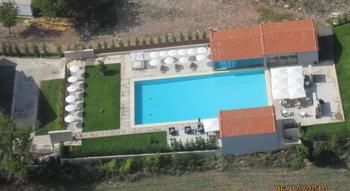 Imagen de los exteriores del Hotel Mont Helmos. Foto 6