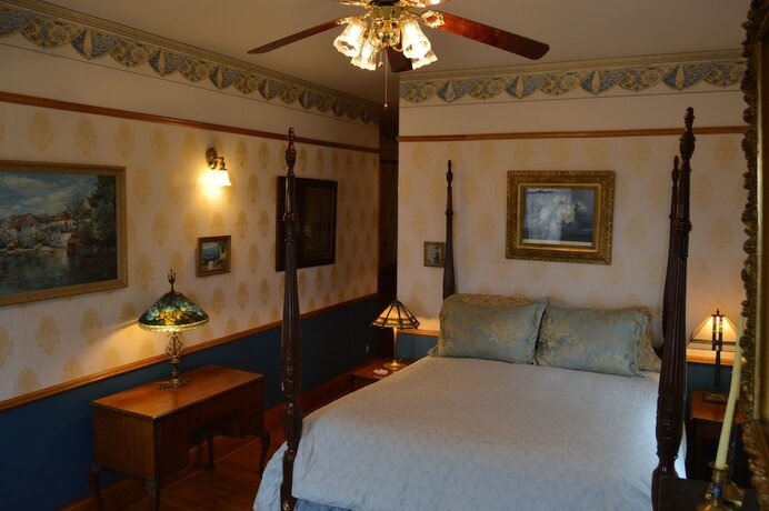Imagen de la habitación del Hotel Mont Rest Inn. Foto 19