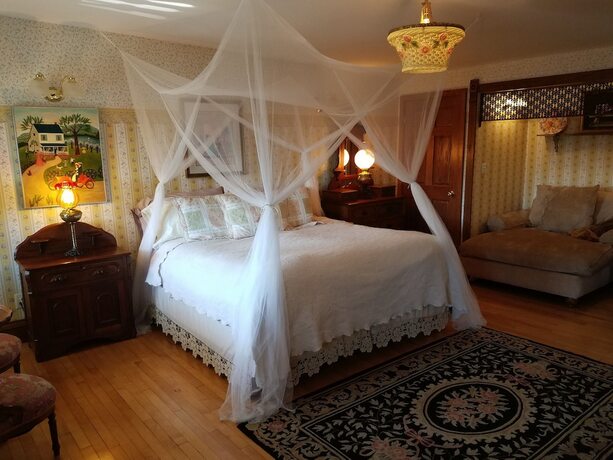 Imagen general del Hotel Mont Rest Inn. Foto 13