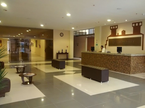 Imagen de los interiores del Hotel Mont Rey. Foto 12