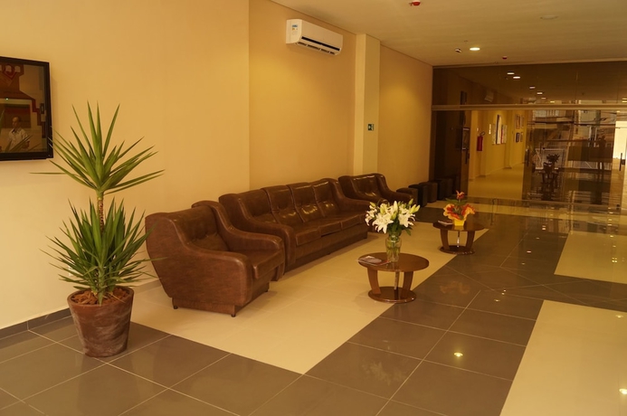 Imagen de los interiores del Hotel Mont Rey. Foto 13