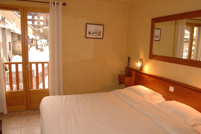 Imagen de la habitación del Hotel Mont Thabor, Alpes Franceses. Foto 9
