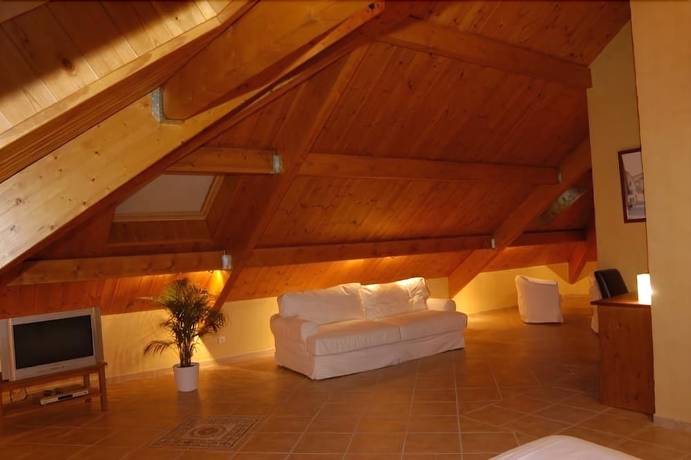 Imagen de la habitación del Hotel Mont Thabor, Alpes Franceses. Foto 10