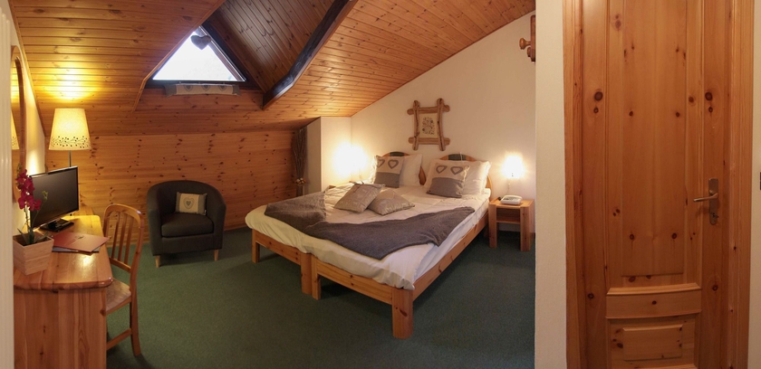Imagen de la habitación del Hotel Mont Velan. Foto 10