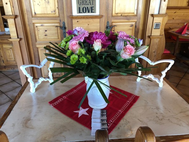 Imagen del bar/restaurante del Hotel Mont-Noble. Foto 9