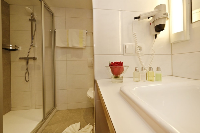 Imagen de la habitación del Hotel Montabella. Foto 5