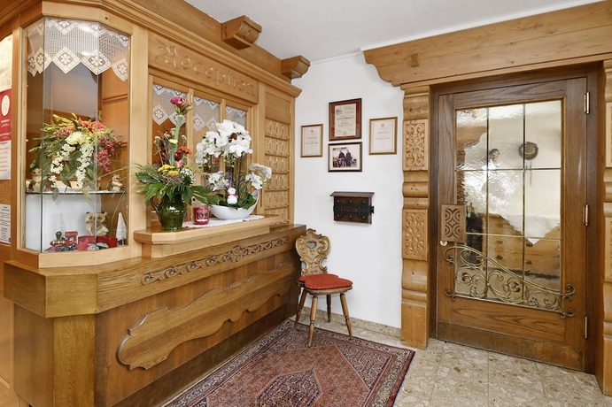 Imagen de los interiores del Hotel Montabella. Foto 16