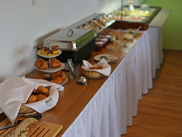 Imagen del bar/restaurante del Hotel Montagehotel Business and City. Foto 5