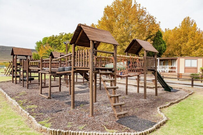 Imagen de los exteriores del Hotel Montagu Springs Resort. Foto 27